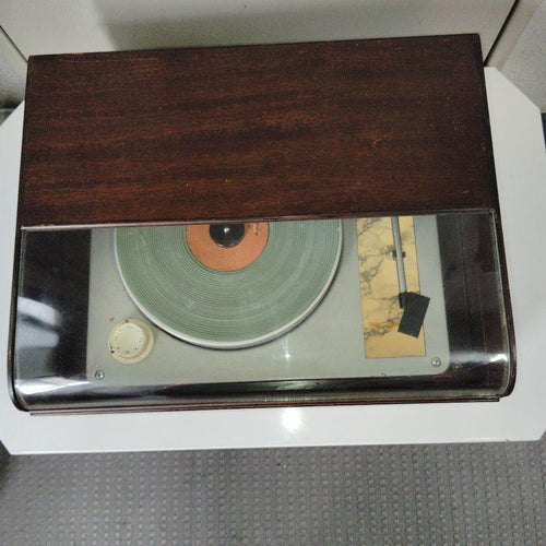 Record Players (Turntables)