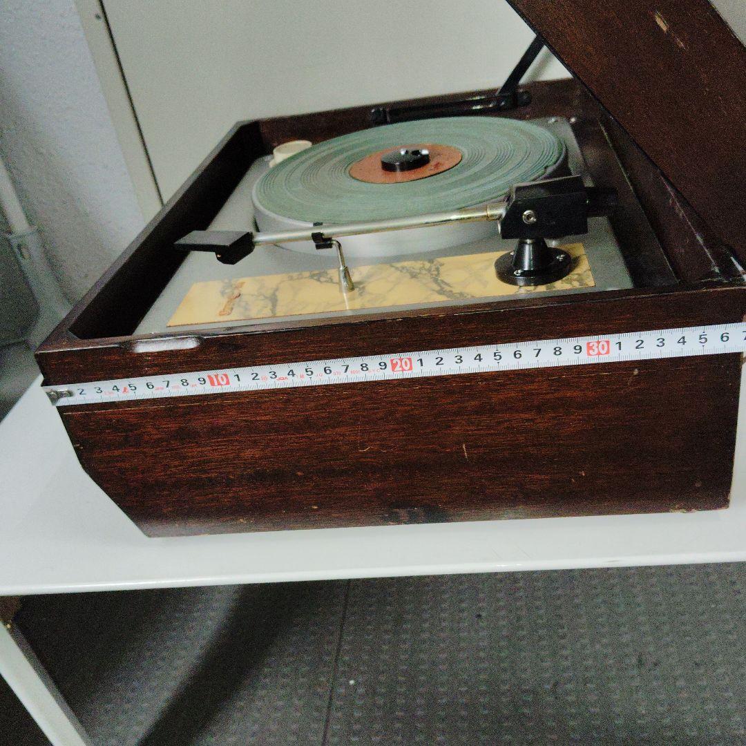 Record Players (Turntables)