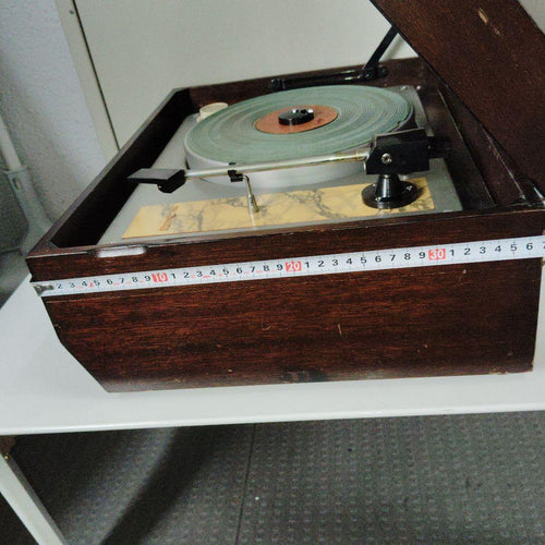 Record Players (Turntables)