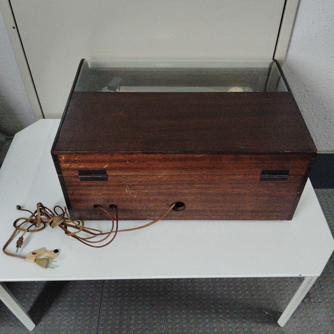 Record Players (Turntables)