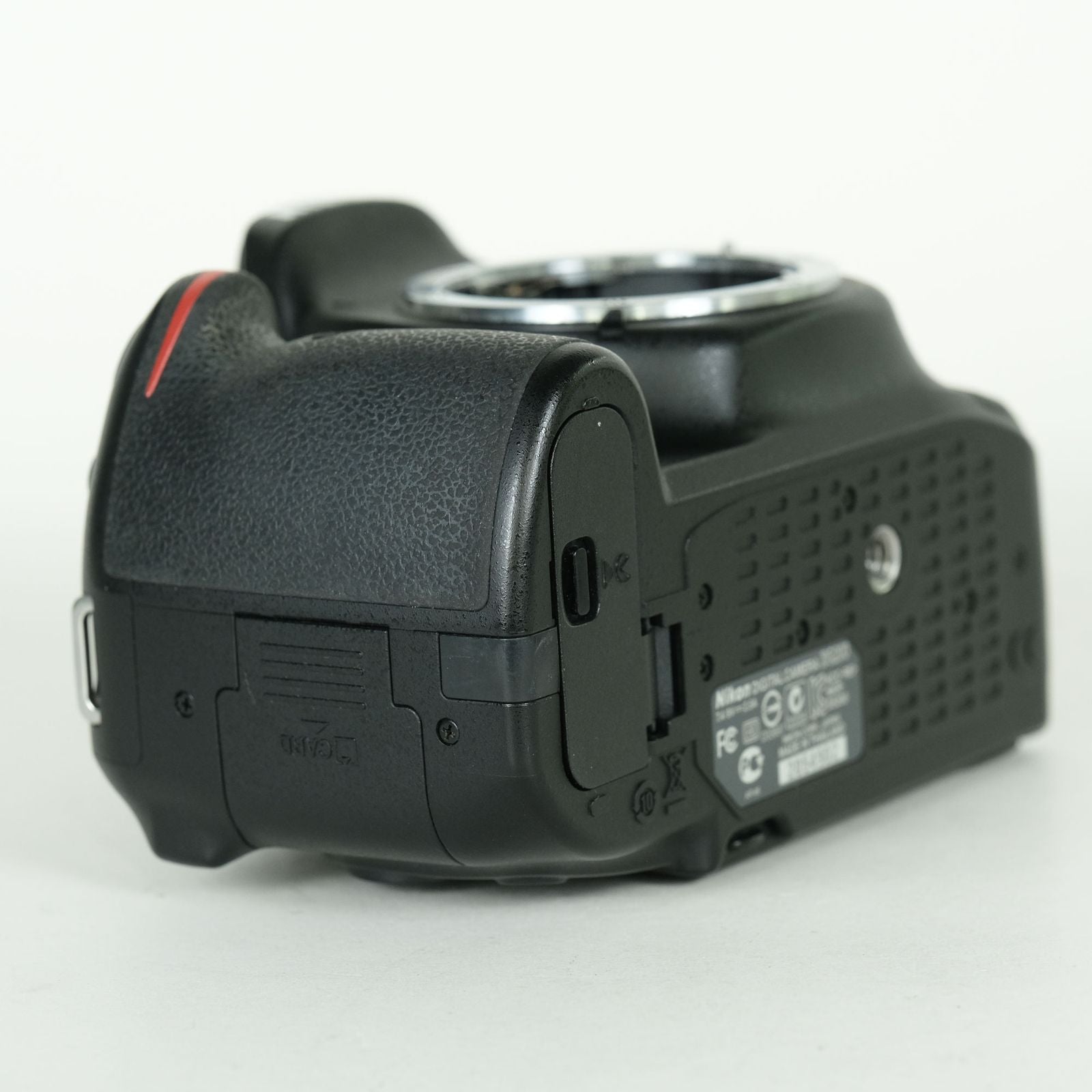 Nikon Digital Slr 20,051 2 D5200 F