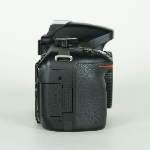 Nikon Digital Slr 20,051 2 D5200 F