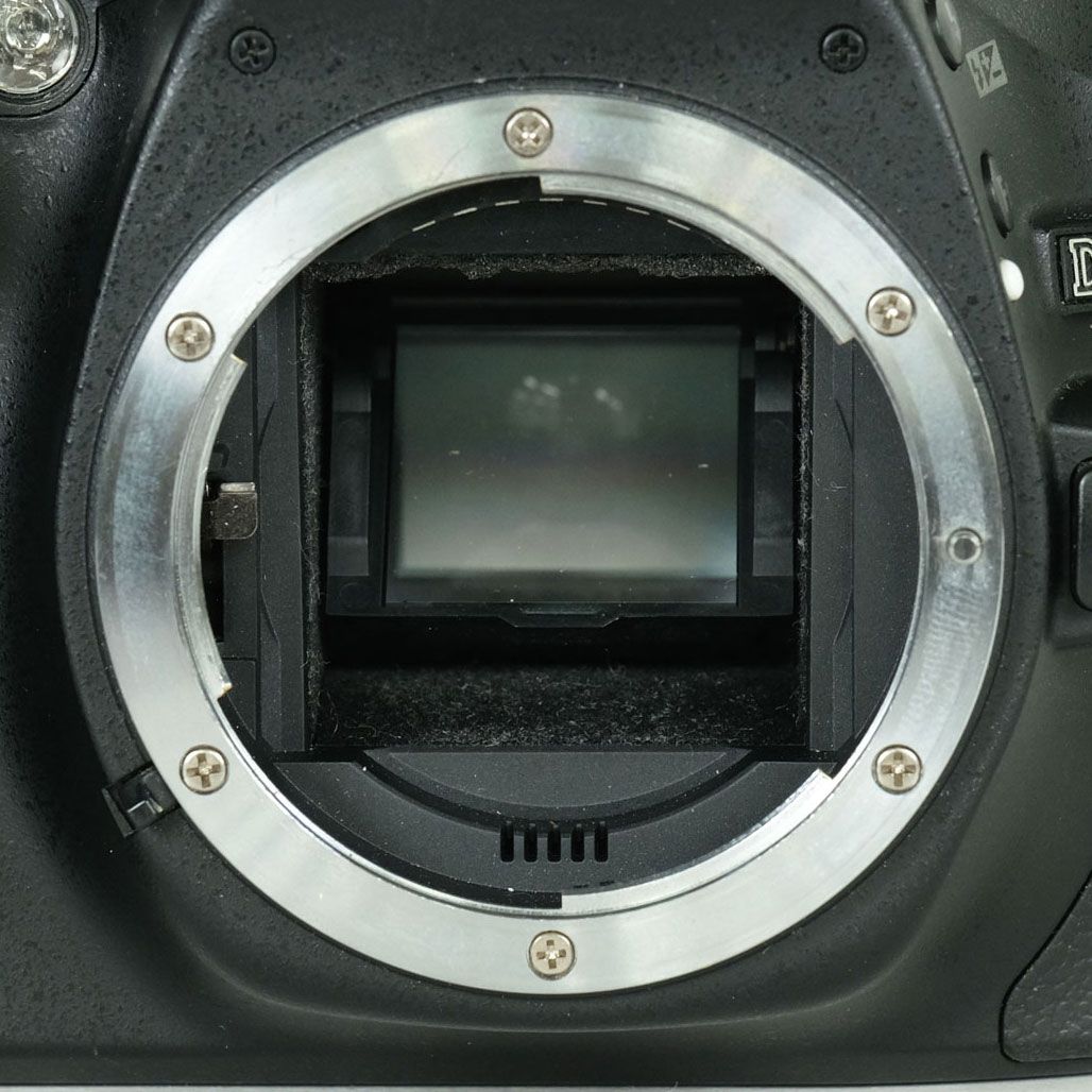 Nikon Digital Slr 20,051 2 D5200 F
