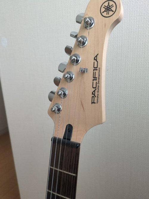 Yamaha Electric Guitars Pacifica 112V