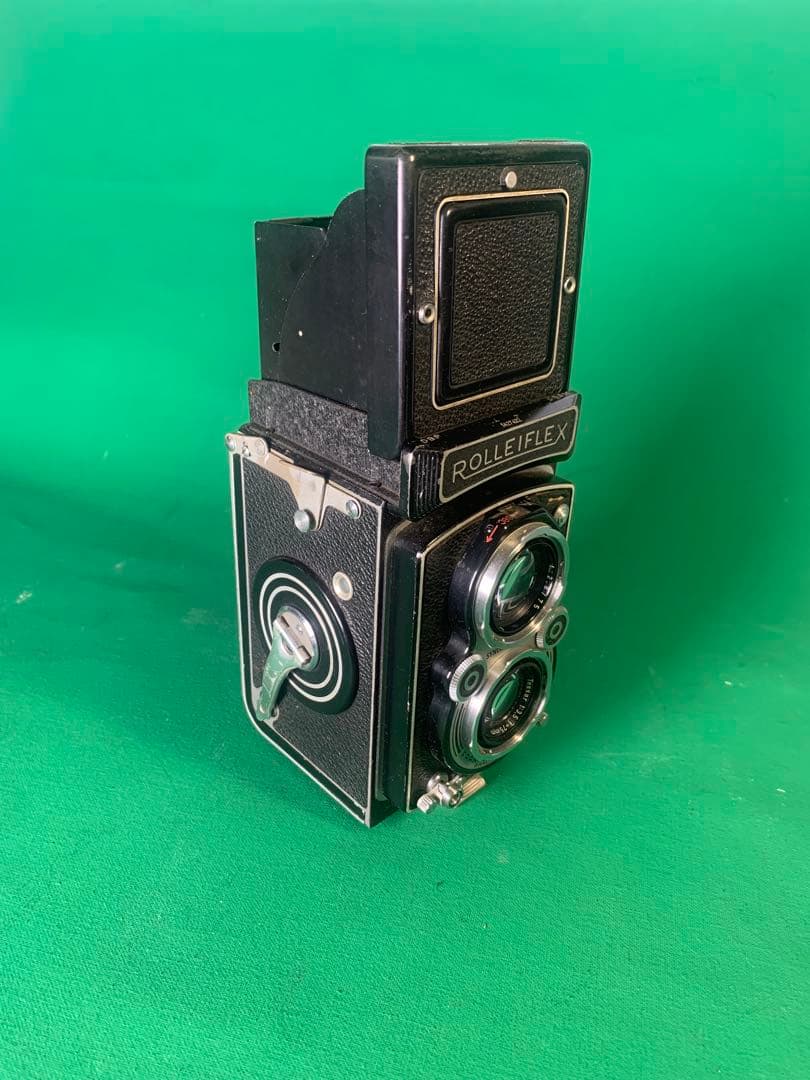 Twin-Lens Reflex Cameras Rolleiflex