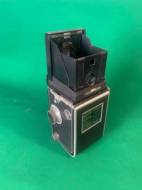 Twin-Lens Reflex Cameras Rolleiflex