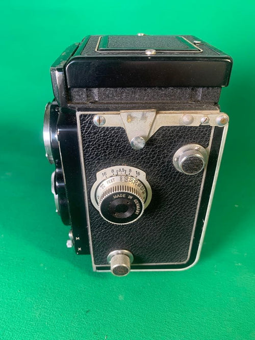 Twin-Lens Reflex Cameras Rolleiflex
