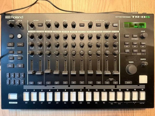 Roland Rhythm Machine Tr-8S