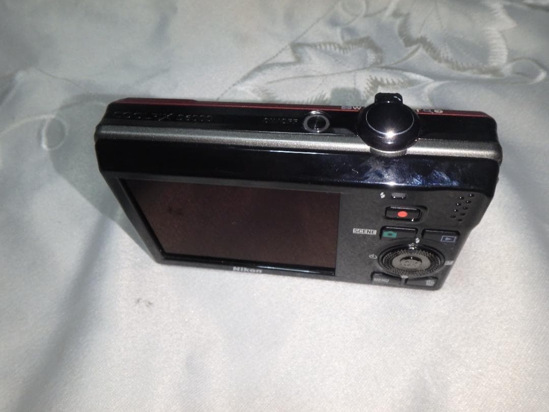 Nikon Compact Digital Cameras S6000 Coolpix