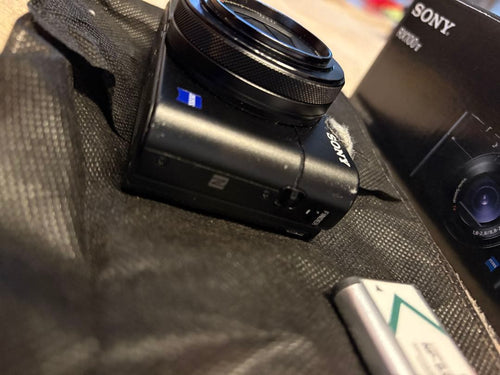 Sony Compact Digital Cameras Cyber-Shot Dsc-Rx100M5