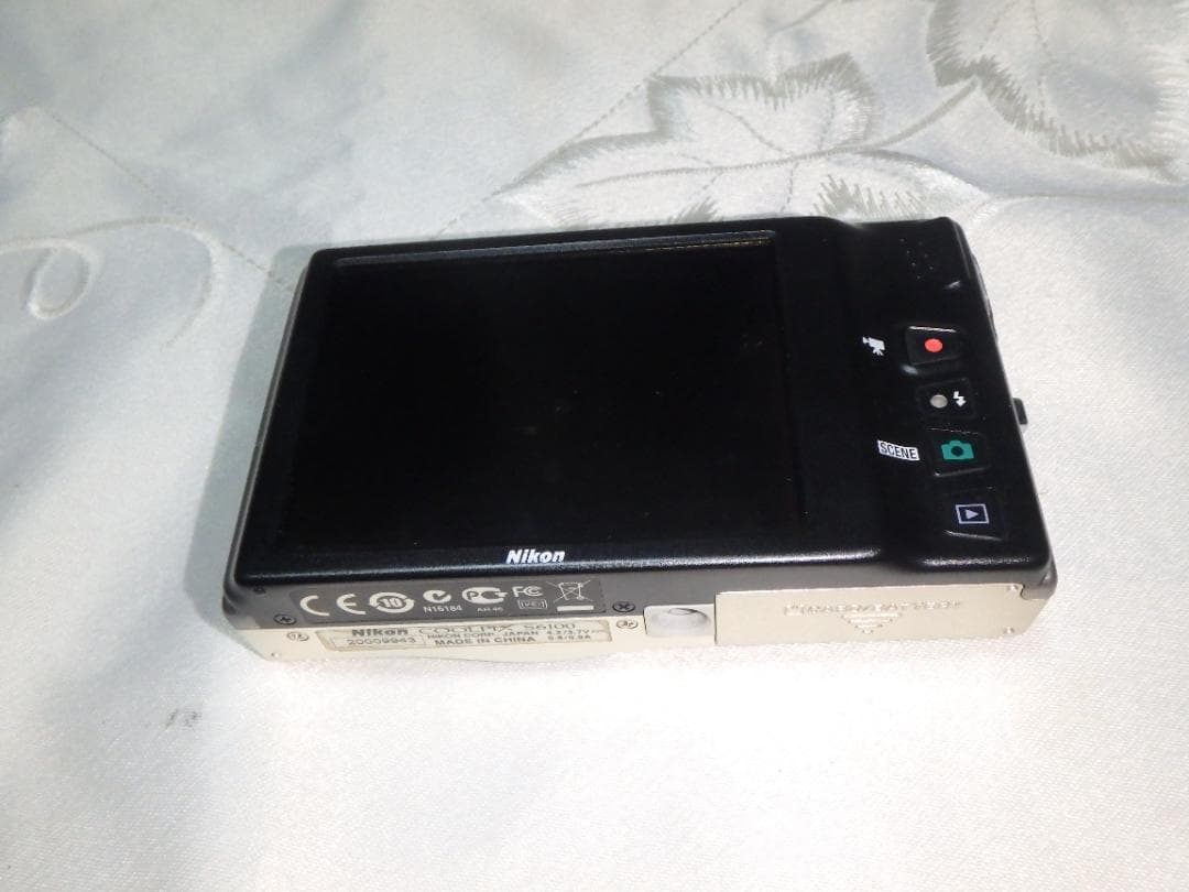 Nikon Compact Digital Cameras S6100 Coolpix