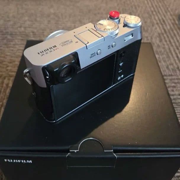 Fujifilm Mirrorless Interchangeable Lens Cameras X100Vi 4600