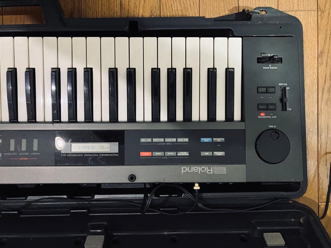 Roland Analog Synthesizers Juno2
