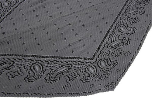 Issey Miyake Stall Shawl