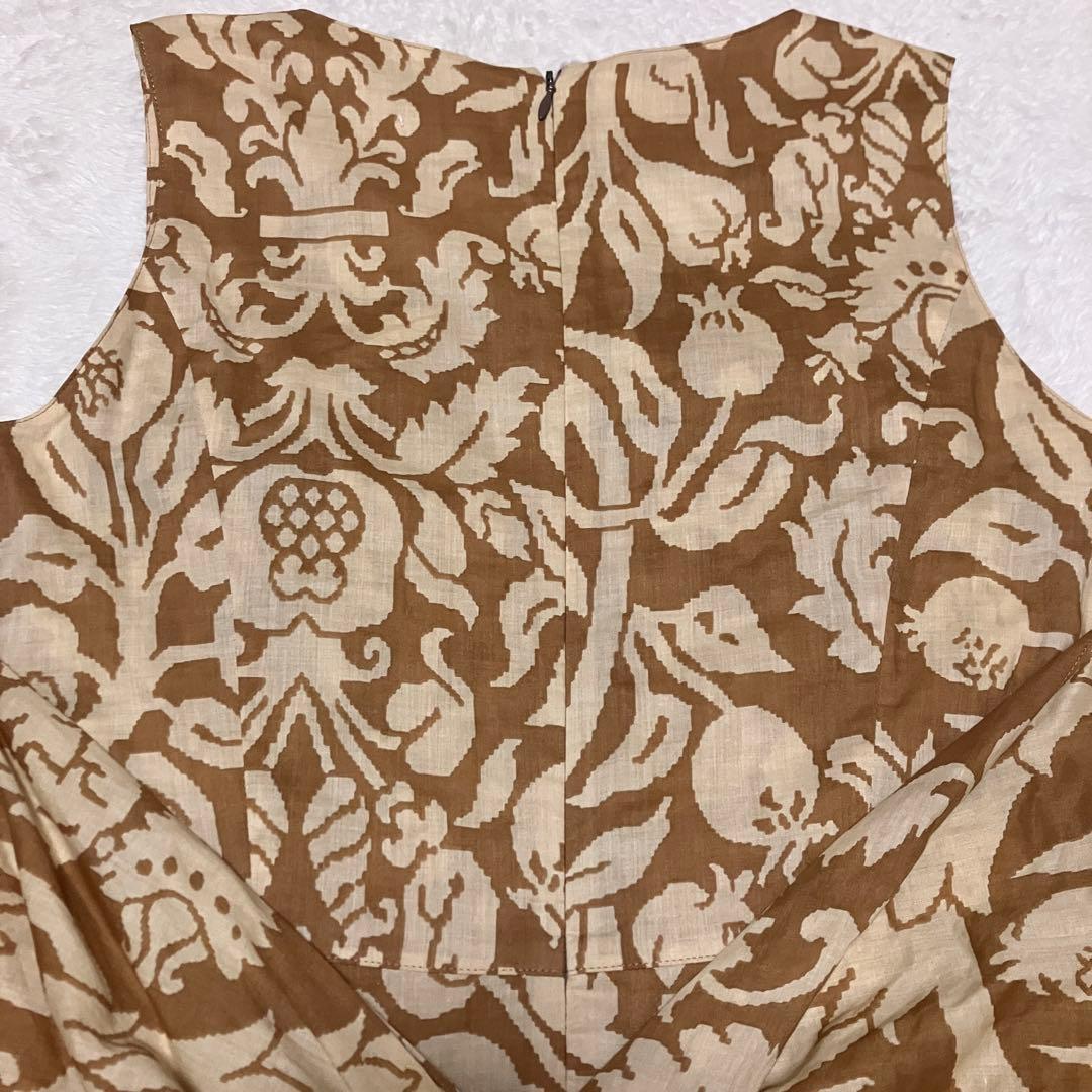 Sleeveless Roland Klein