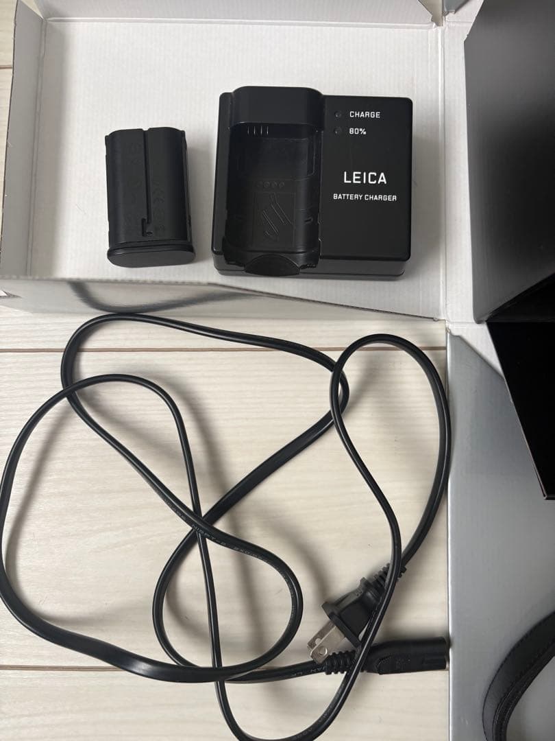 Leica Compact Digital Cameras Q2