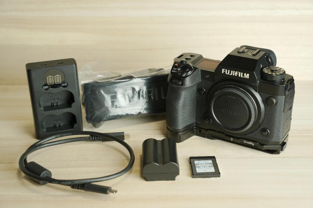 Fujifilm Mirrorless Interchangeable Lips X-H2 Cftypeb