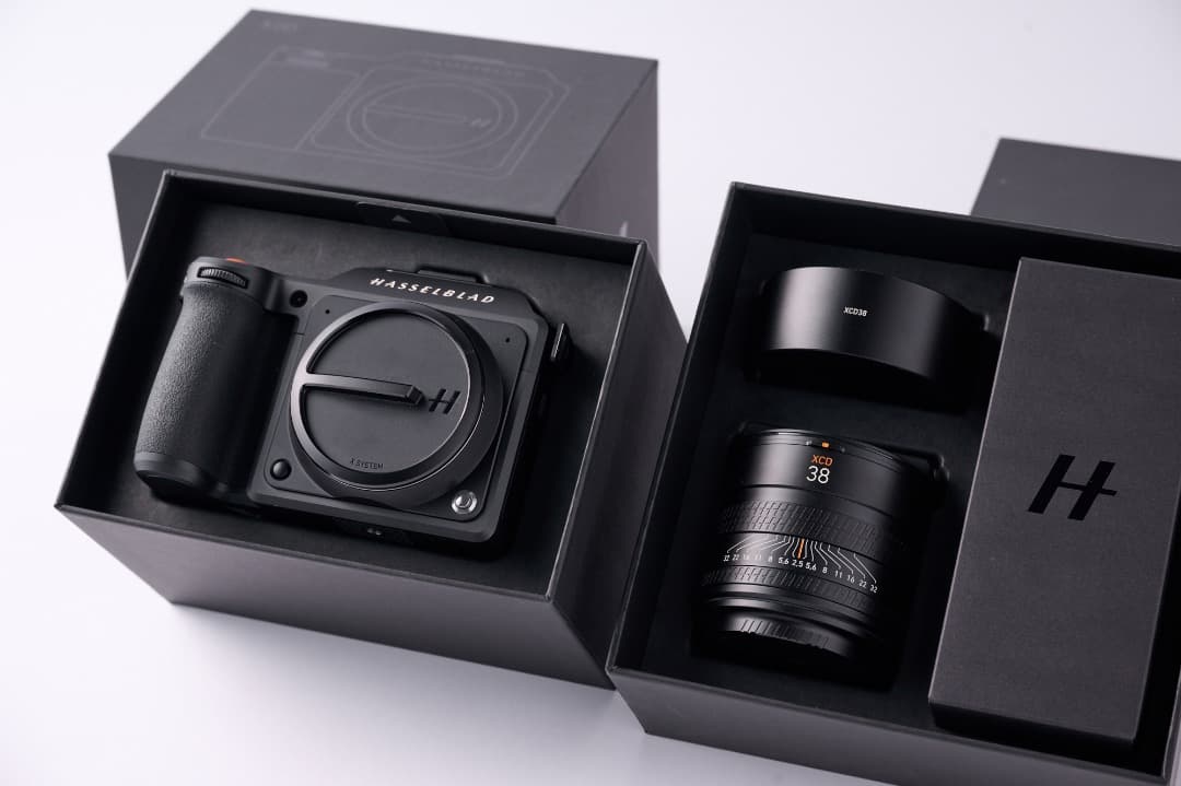 Hasselblad Mirrorless Interchangeable Lens Cameras X2D 100C Xcd