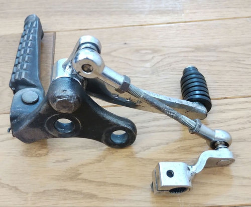 Yamaha Steps Pedals Sr400 2H6