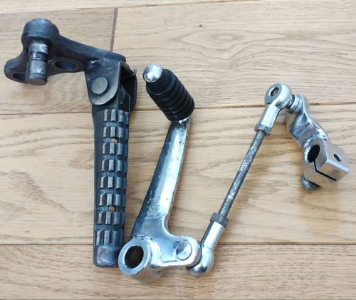 Yamaha Steps Pedals Sr400 2H6