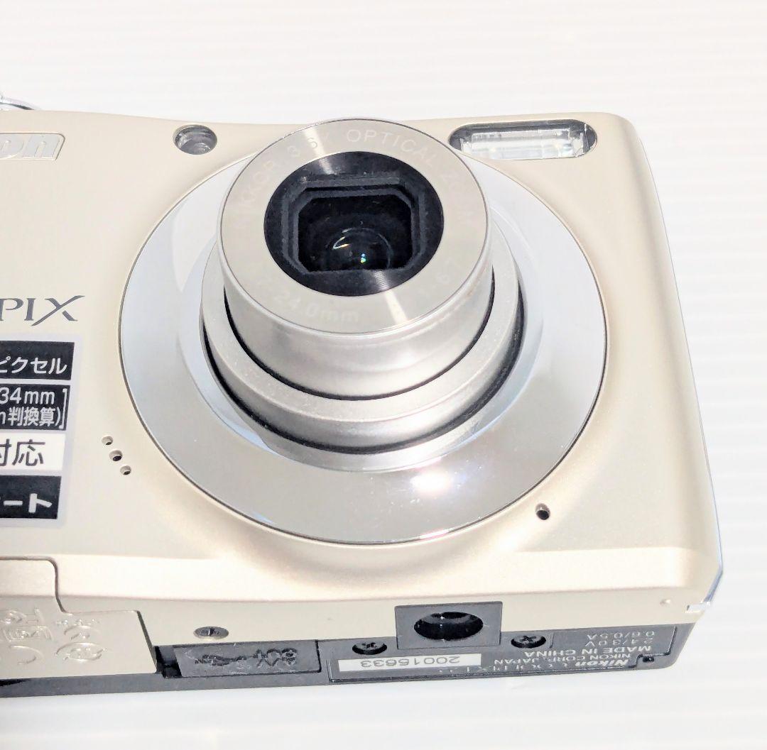 Nikon Compact Digital Camera Coolpix L22 3