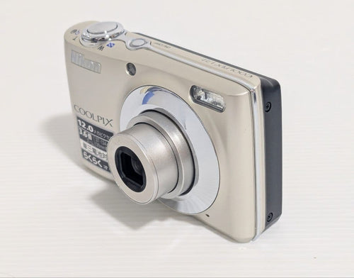 Nikon Compact Digital Camera Coolpix L22 3