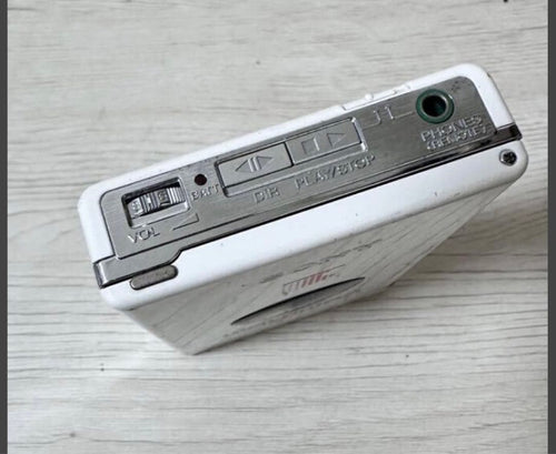 Sony Cassette Player Walkman Wm-109 Box
