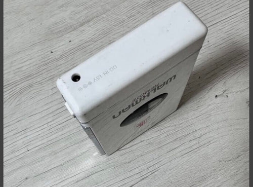 Sony Cassette Player Walkman Wm-109 Box