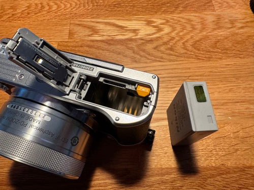 Nikon Mirrorless Interchangeable Lens Cameras 1 J5