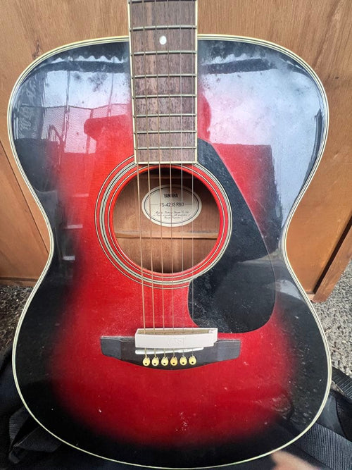 Yamaha Acoustic Guitars
