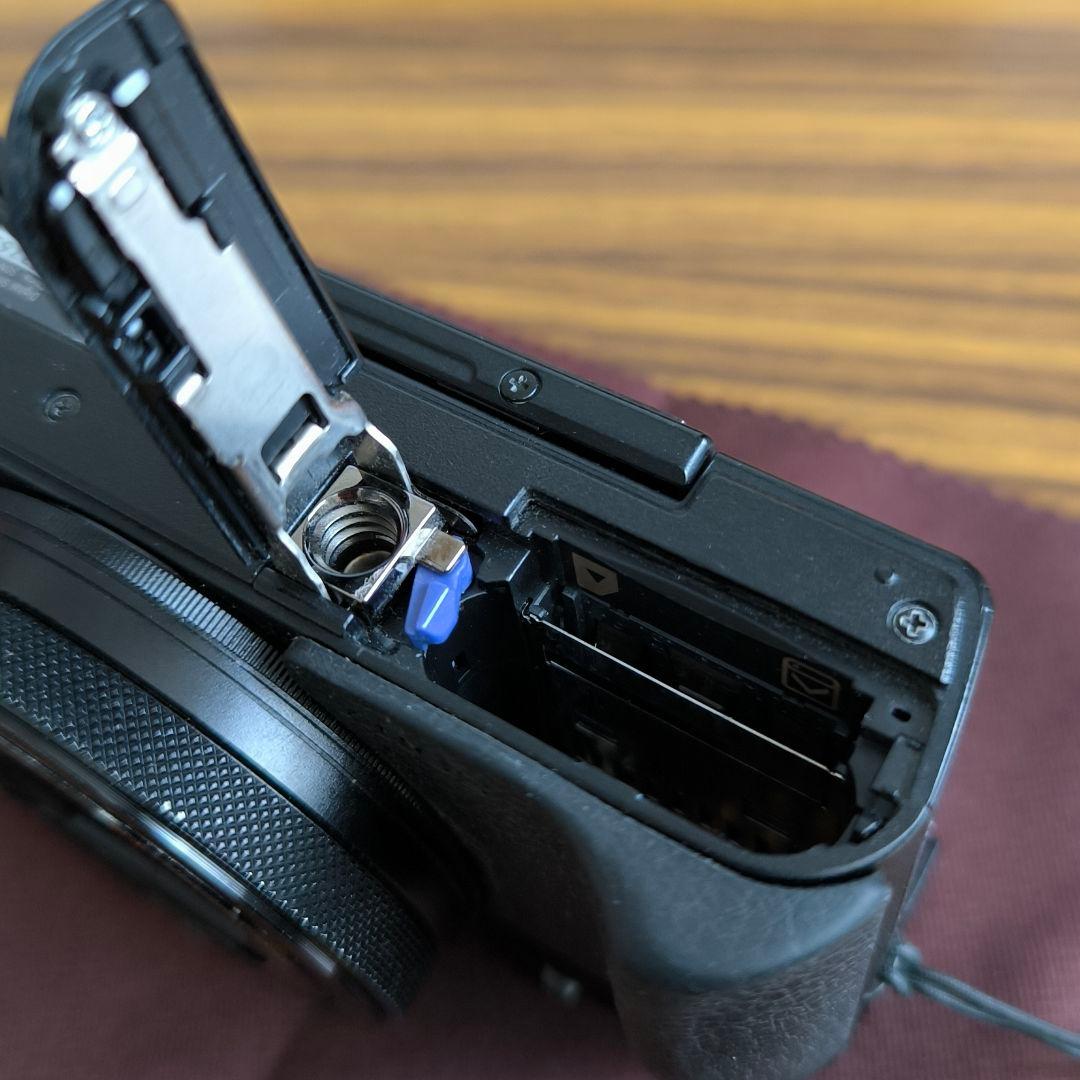 Sony Compact Digital Camera Cyber Shot Rx100V Rx100M5