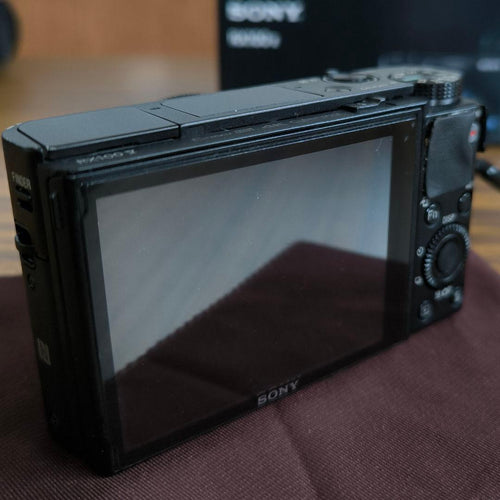 Sony Compact Digital Camera Cyber Shot Rx100V Rx100M5