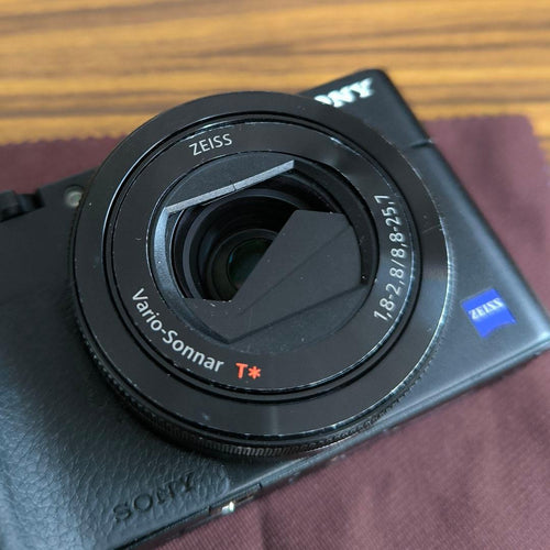 Sony Compact Digital Camera Cyber Shot Rx100V Rx100M5