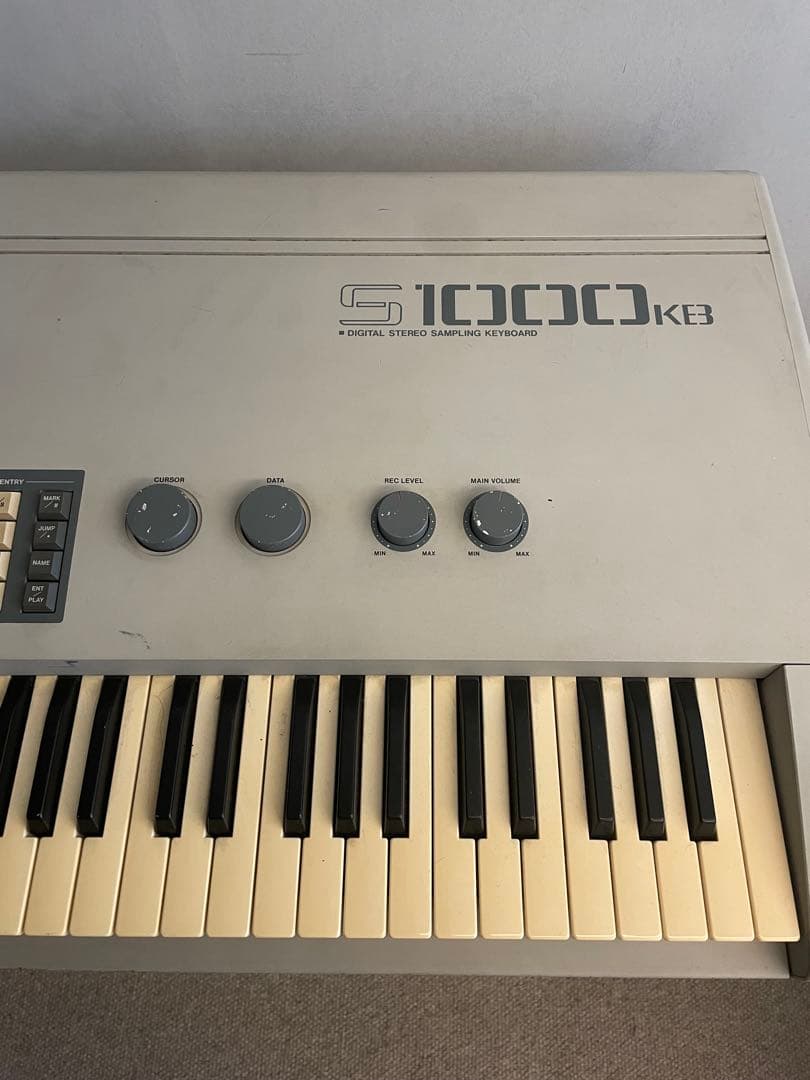 Akai Professional Samplers S1000Kb