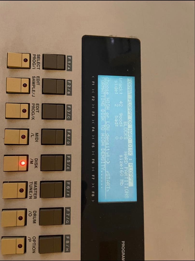 Akai Professional Samplers S1000Kb