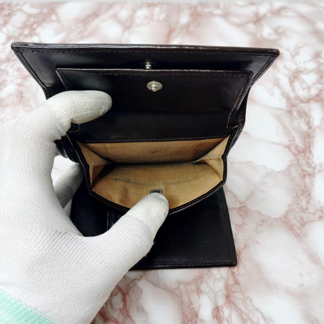 Fendi Bifold Wallets 45
