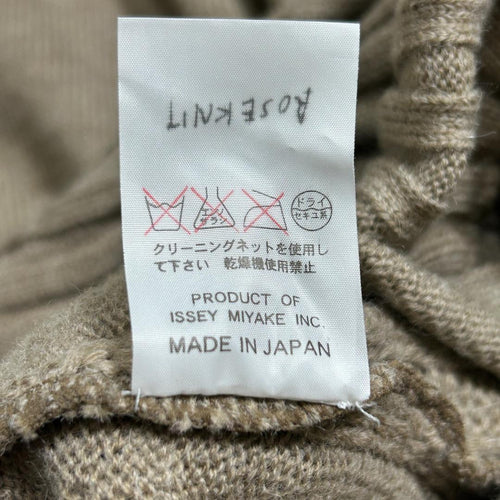 Issey Miyake Sleeveless 24