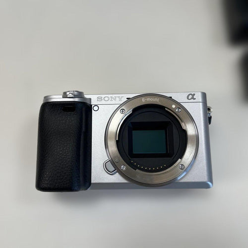 Sony Mirrorless Interchangeable Lens Cameras 6400