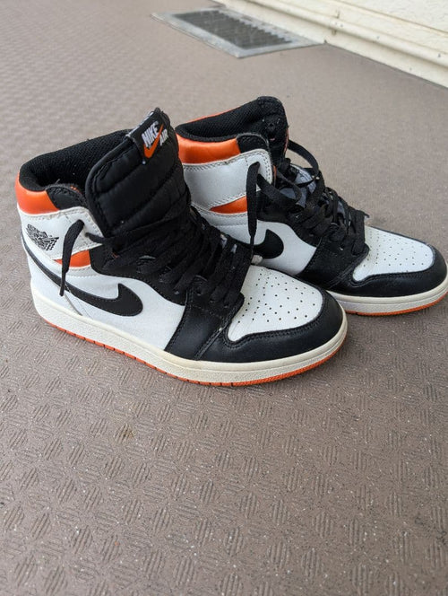 Sneakers Nikeairjordan1Retrohighog "Electroorange
