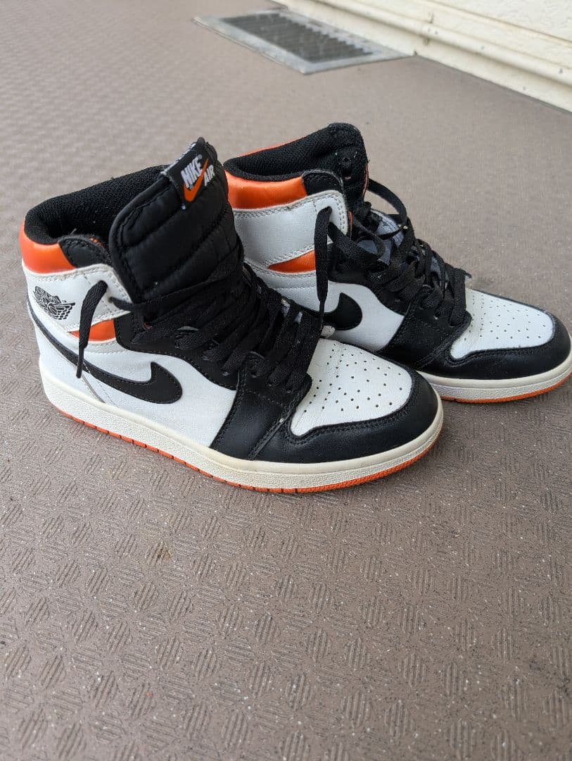 Sneakers Nikeairjordan1Retrohighog "Electroorange