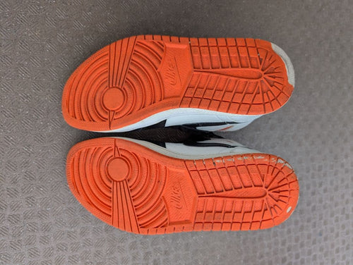 Sneakers Nikeairjordan1Retrohighog "Electroorange