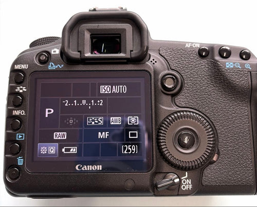 Canon Slrs Digital 5D Mark 2 Ef 24-105Mm F4L Es Usm