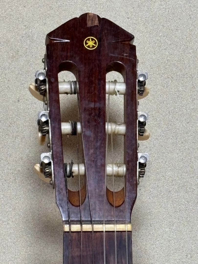 Classical Guitars Yamaha G-100D