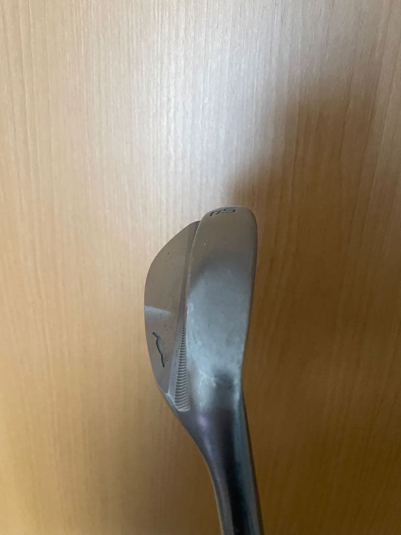 Fourteen Wedges Rm-W 54