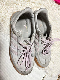Adidas Sneakers