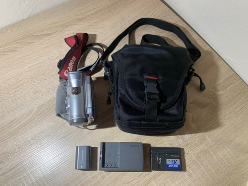 Compact Digital Camera 1140 Canon Dm-Ixy Dv M3