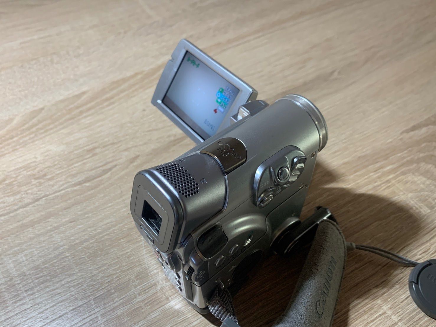 Compact Digital Camera 1140 Canon Dm-Ixy Dv M3