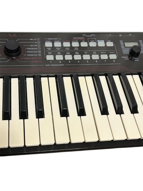 Korg Analog Synthesizer 143 R3 37