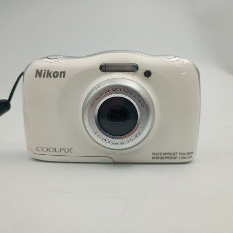 Nikon Compact Digital Camera Coolpix S33 White
