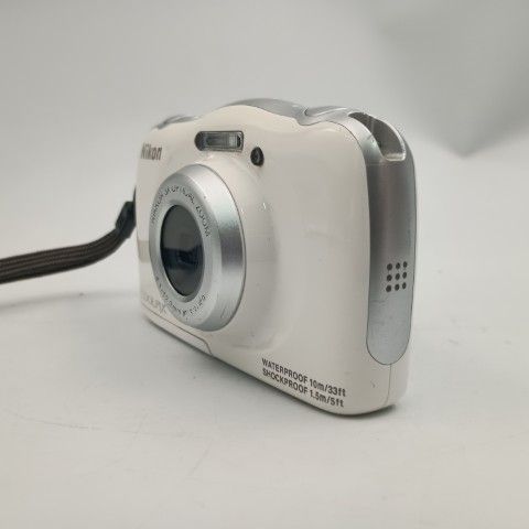 Nikon Compact Digital Camera Coolpix S33 White